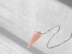 Pendule conique quartz rose 3,5cm