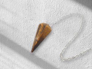 Pendules en pierre coniques