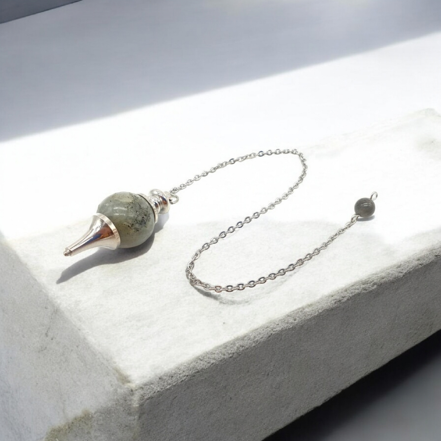 Pendule Sphère Labradorite 4 cm